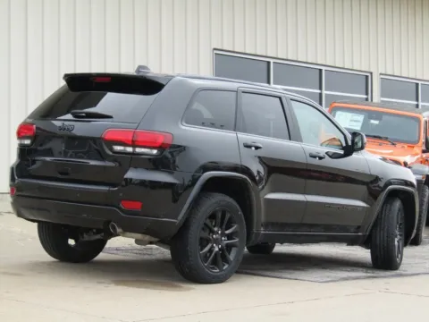 Another view of 2022 Jeep Grand Cherokee WK Laredo X for sale in Bethany, MO at Pettijohn Auto Center