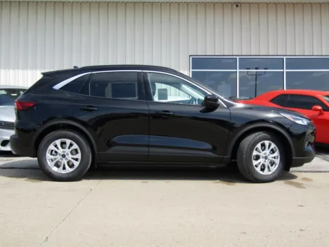 Photos of 2024 Ford Escape Active for sale in Bethany, MO at Pettijohn Auto Center