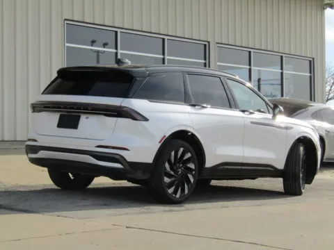 Another view of 2026 Lincoln Nautilus Reserve for sale in Bethany, MO at Pettijohn Auto Center