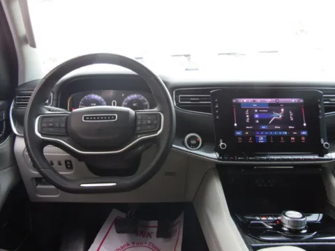 More photos of 2022 Jeep Wagoneer Series II at Pettijohn Auto Center, MO