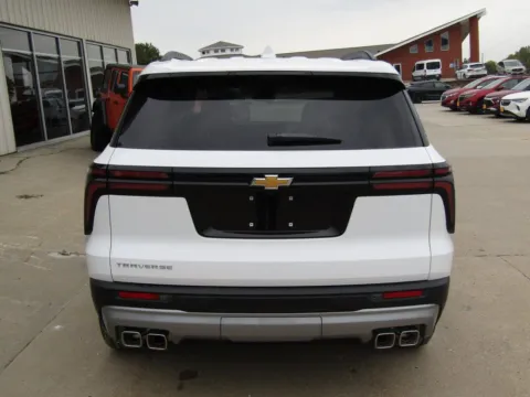 More photos of 2026 Chevrolet Traverse LT at Pettijohn Auto Center, MO