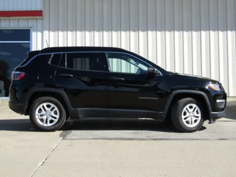 Photos of 2019 Jeep Compass Sport for sale in Bethany, MO at Pettijohn Auto Center