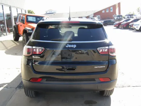 More photos of 2019 Jeep Compass Sport at Pettijohn Auto Center, MO