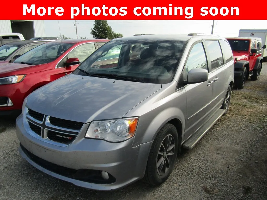 Used 2017 Dodge Grand Caravan SXT with VIN 2C4RDGCG1HR865266 for sale in Kansas City