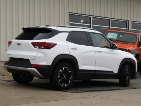 Another view of 2023 Chevrolet TrailBlazer LT for sale in Bethany, MO at Pettijohn Auto Center