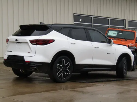 Another view of 2023 Chevrolet Blazer RS for sale in Bethany, MO at Pettijohn Auto Center