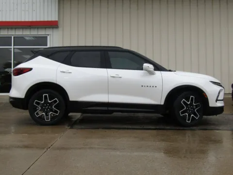 Photos of 2023 Chevrolet Blazer RS for sale in Bethany, MO at Pettijohn Auto Center