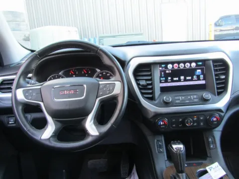 More photos of 2017 GMC Acadia SLE-2 at Pettijohn Auto Center, MO