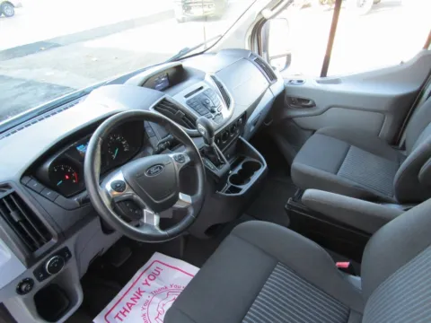 More photos of 2016 Ford Transit-150 XLT at Pettijohn Auto Center, MO