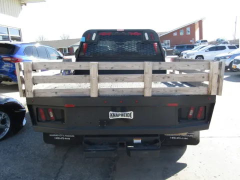 More photos of 2022 Ford F-350SD XLT at Pettijohn Auto Center, MO