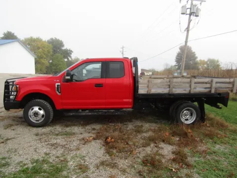 Photos of 2022 Ford F-350SD XLT for sale in Bethany, MO at Pettijohn Auto Center
