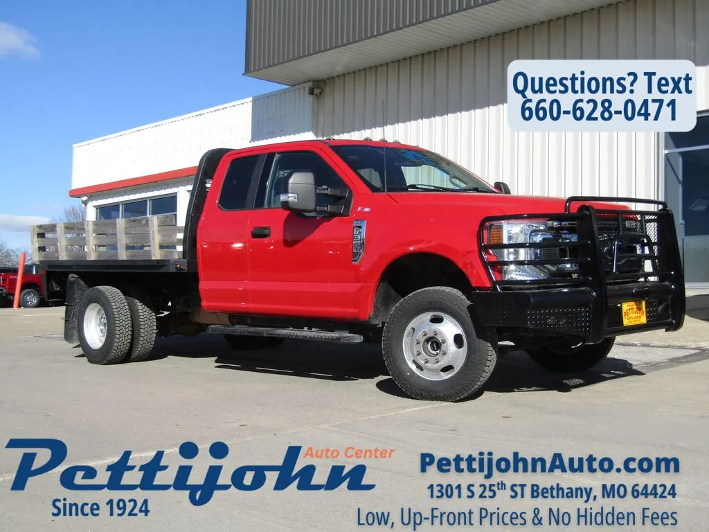 Used 2022 Ford F-350 Super Duty Chassis Cab XLT with VIN 1FD8X3HN5NEC97224 for sale in Kansas City