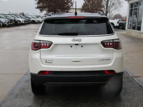 More photos of 2017 Jeep New Compass Limited at Pettijohn Auto Center, MO