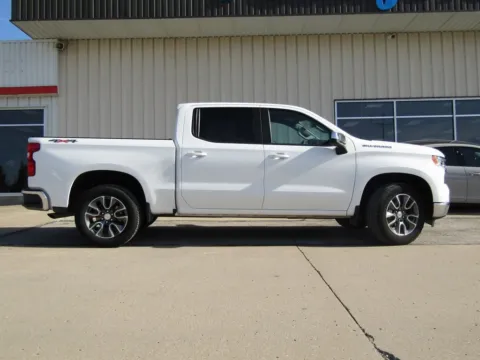 Photos of 2023 Chevrolet Silverado 1500 LT for sale in Bethany, MO at Pettijohn Auto Center