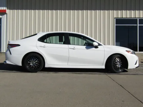 Photos of 2018 Toyota Camry L for sale in Bethany, MO at Pettijohn Auto Center