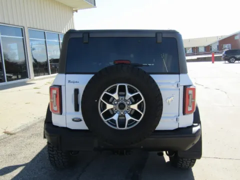More photos of 2022 Ford Bronco Badlands at Pettijohn Auto Center, MO