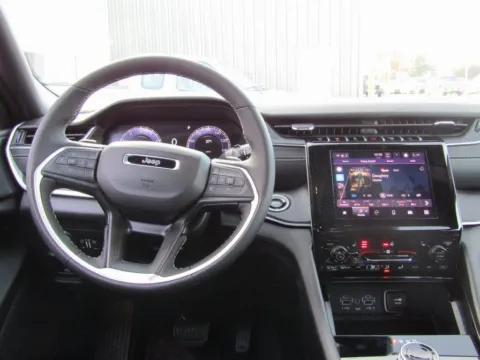 More photos of 2025 Jeep Grand Cherokee L Altitude X at Pettijohn Auto Center, MO