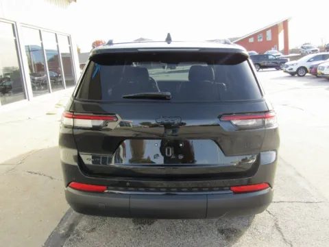 More photos of 2025 Jeep Grand Cherokee L Altitude X at Pettijohn Auto Center, MO