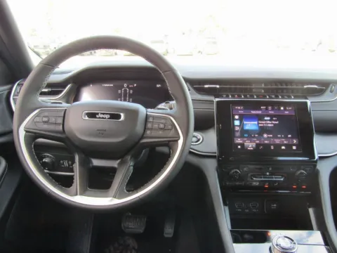 More photos of 2025 Jeep Grand Cherokee L Altitude X at Pettijohn Auto Center, MO