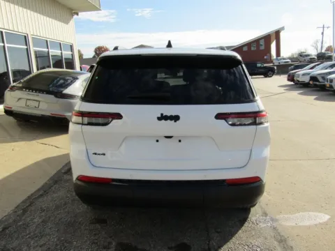 More photos of 2025 Jeep Grand Cherokee L Altitude X at Pettijohn Auto Center, MO