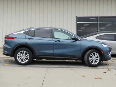 Photos of 2024 Buick Envista Preferred for sale in Bethany, MO at Pettijohn Auto Center