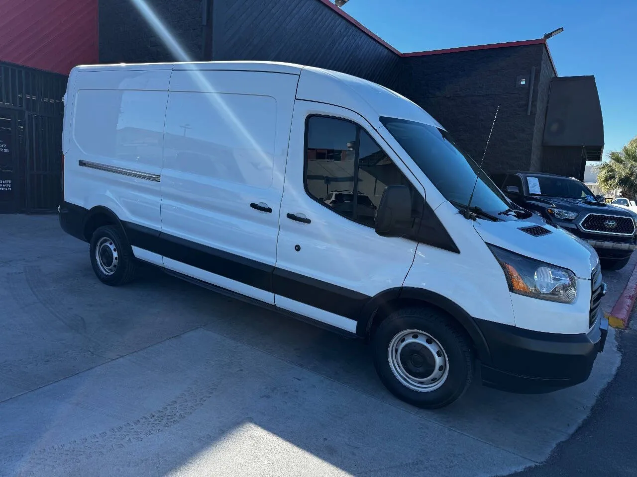 White 2019 Ford Transit 250 3dr LWB Medium Roof Cargo Van w/Sliding Passenger Side Door for sale in Las Vegas, NV