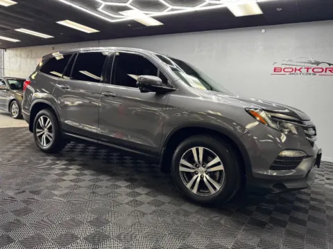 Gray 2017 Honda Pilot EX 4dr SUV for sale in Las Vegas, NV