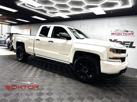 White 2017 Chevrolet Silverado 1500 Custom for sale in Las Vegas, NV