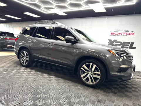 Gray 2017 Honda Pilot Touring 4dr SUV for sale in Las Vegas, NV
