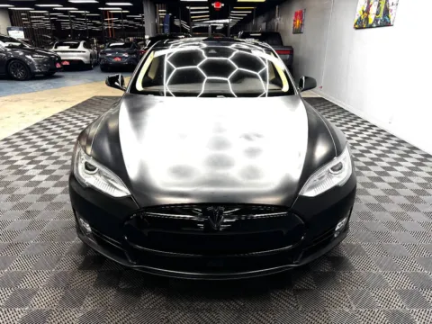 More photos of 2015 Tesla Model S P85D AWD 4dr Liftback at Boktor Motors, NV
