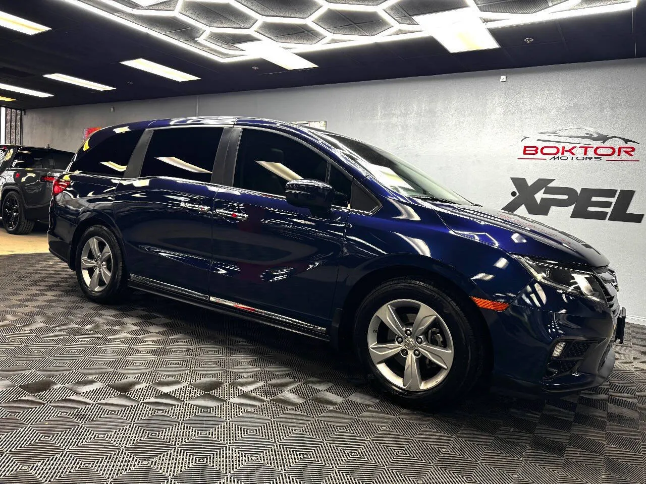Blue 2018 Honda Odyssey EX L w/Navi w/RES 4dr Mini Van and RES for sale in Las Vegas, NV
