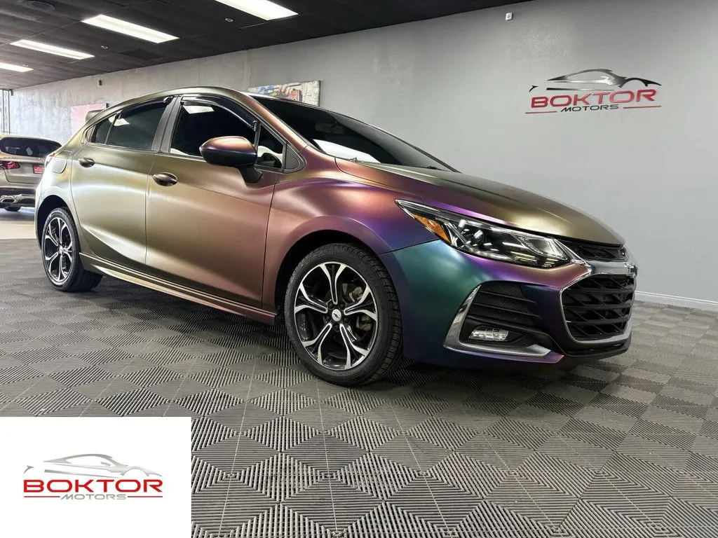 Gray 2019 Chevrolet Cruze LT for sale in Las Vegas, NV