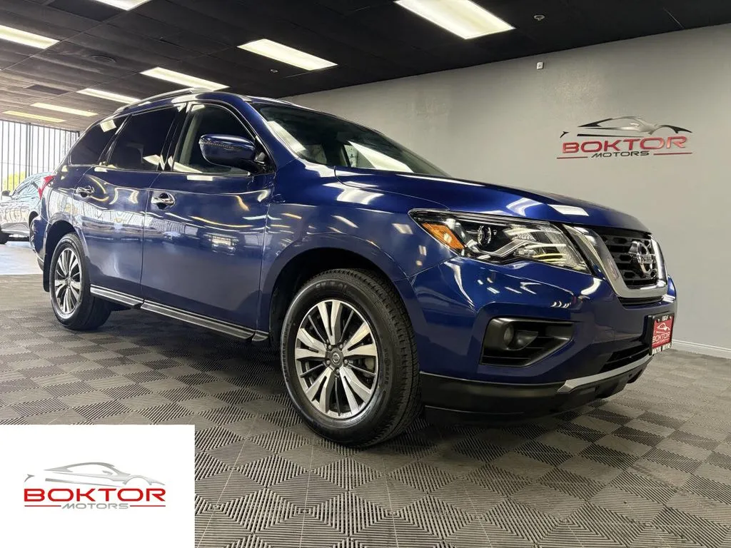 Blue 2020 Nissan Pathfinder SV for sale in Las Vegas, NV