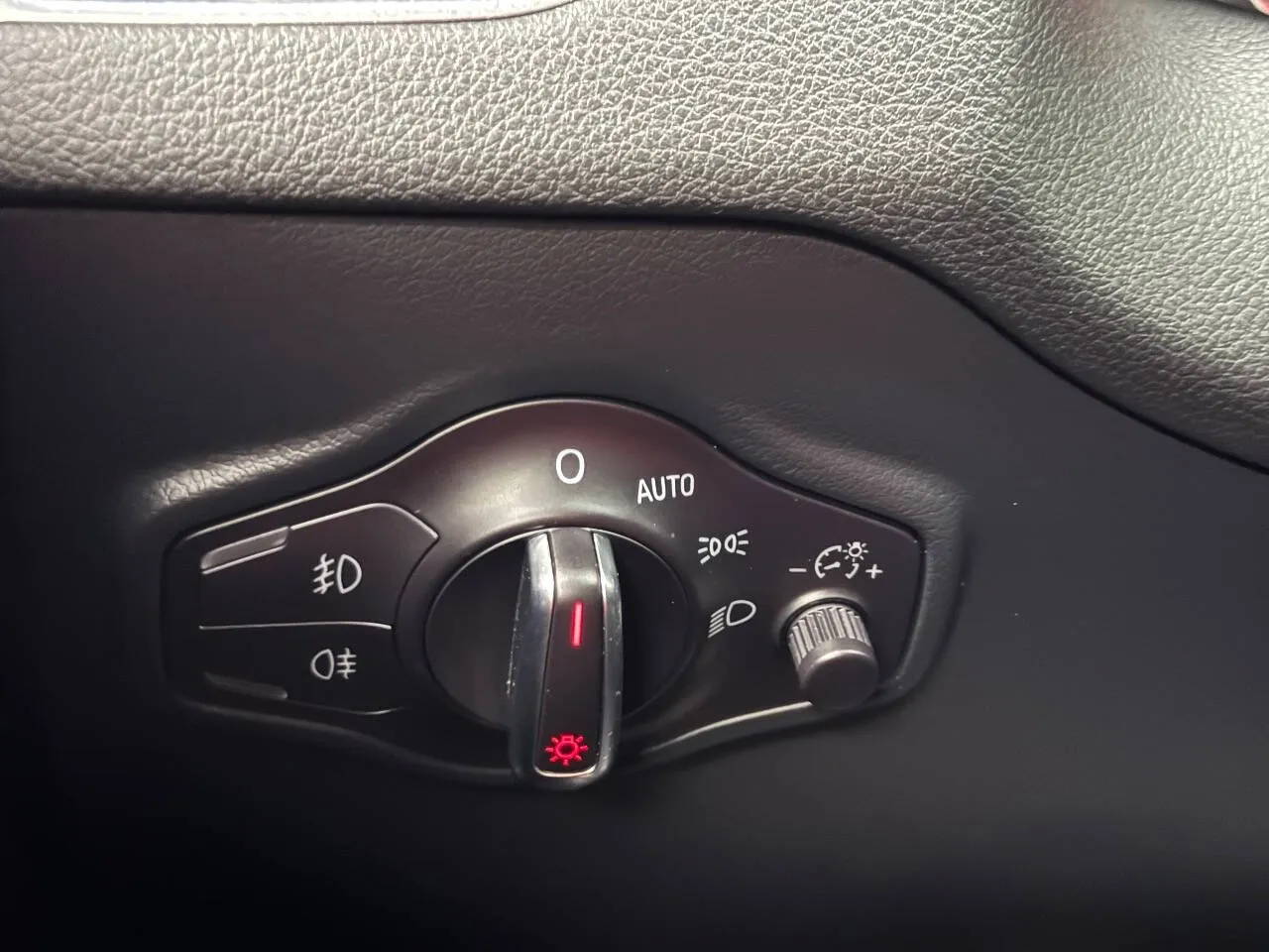 2015 Audi Q5 2.0T Premium photo 9