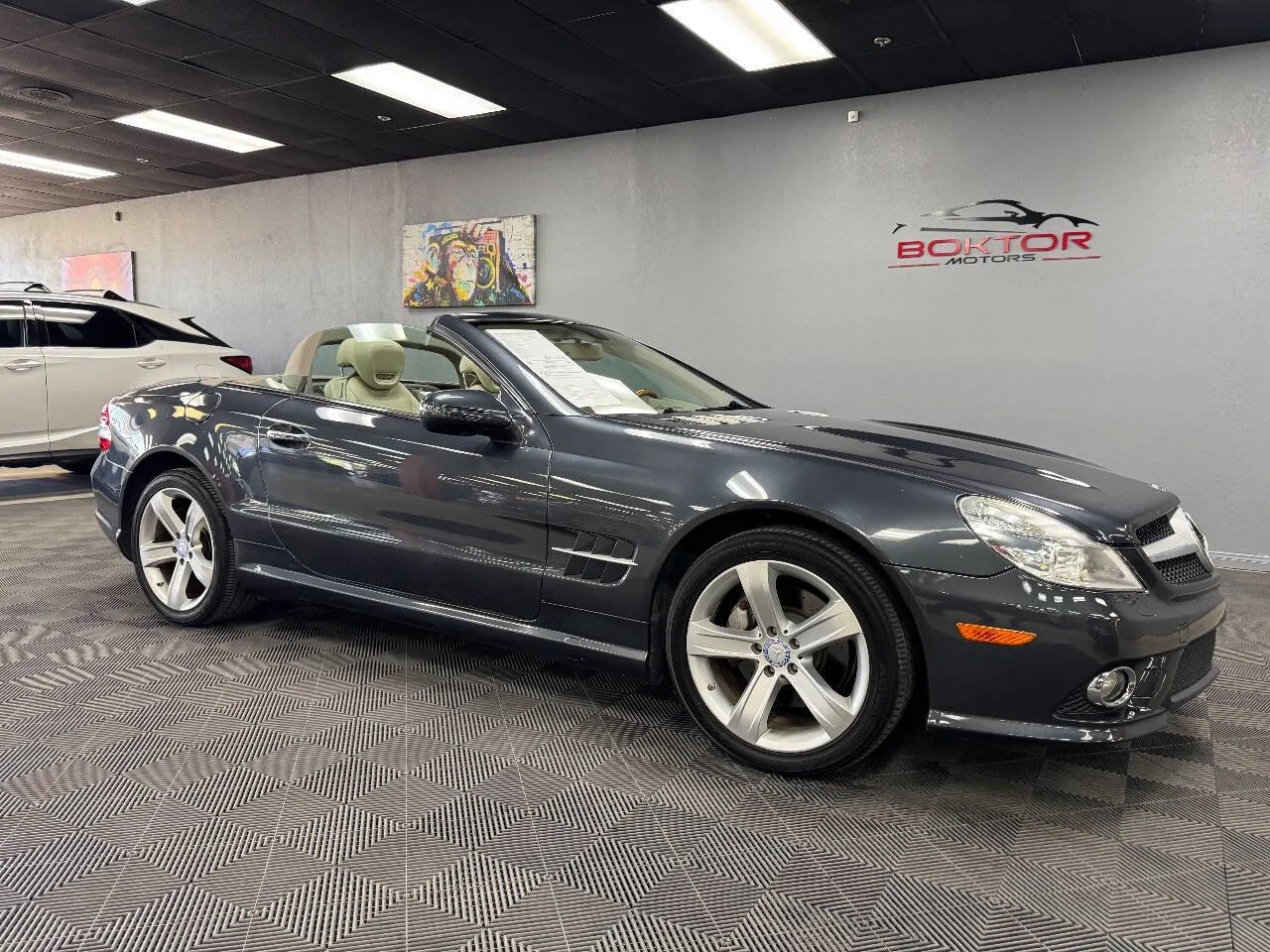 Gray 2009 Mercedes-Benz SL-Class SL 550 2dr Convertible for sale in Las Vegas, NV