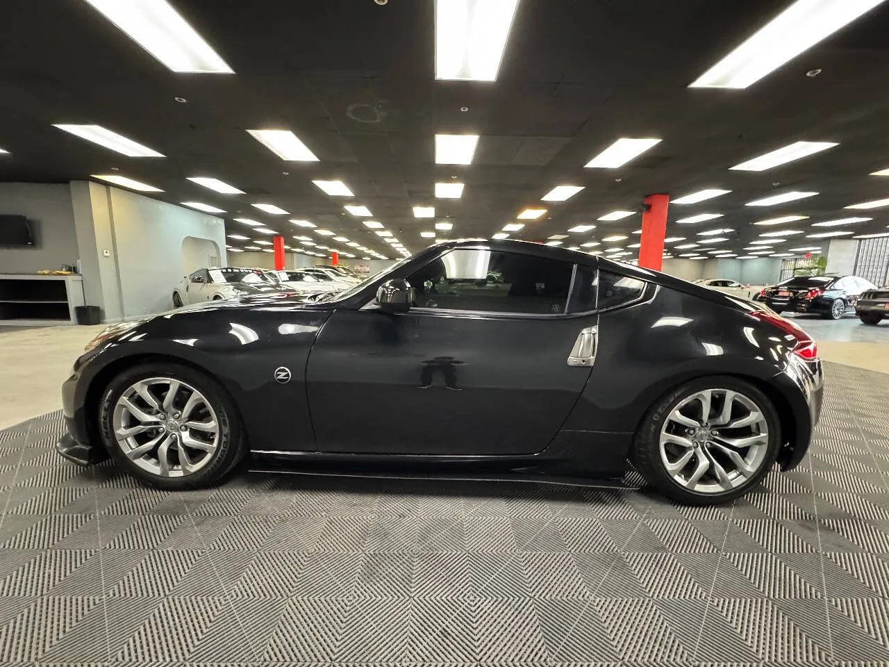 2019 Nissan 370Z Base photo 17
