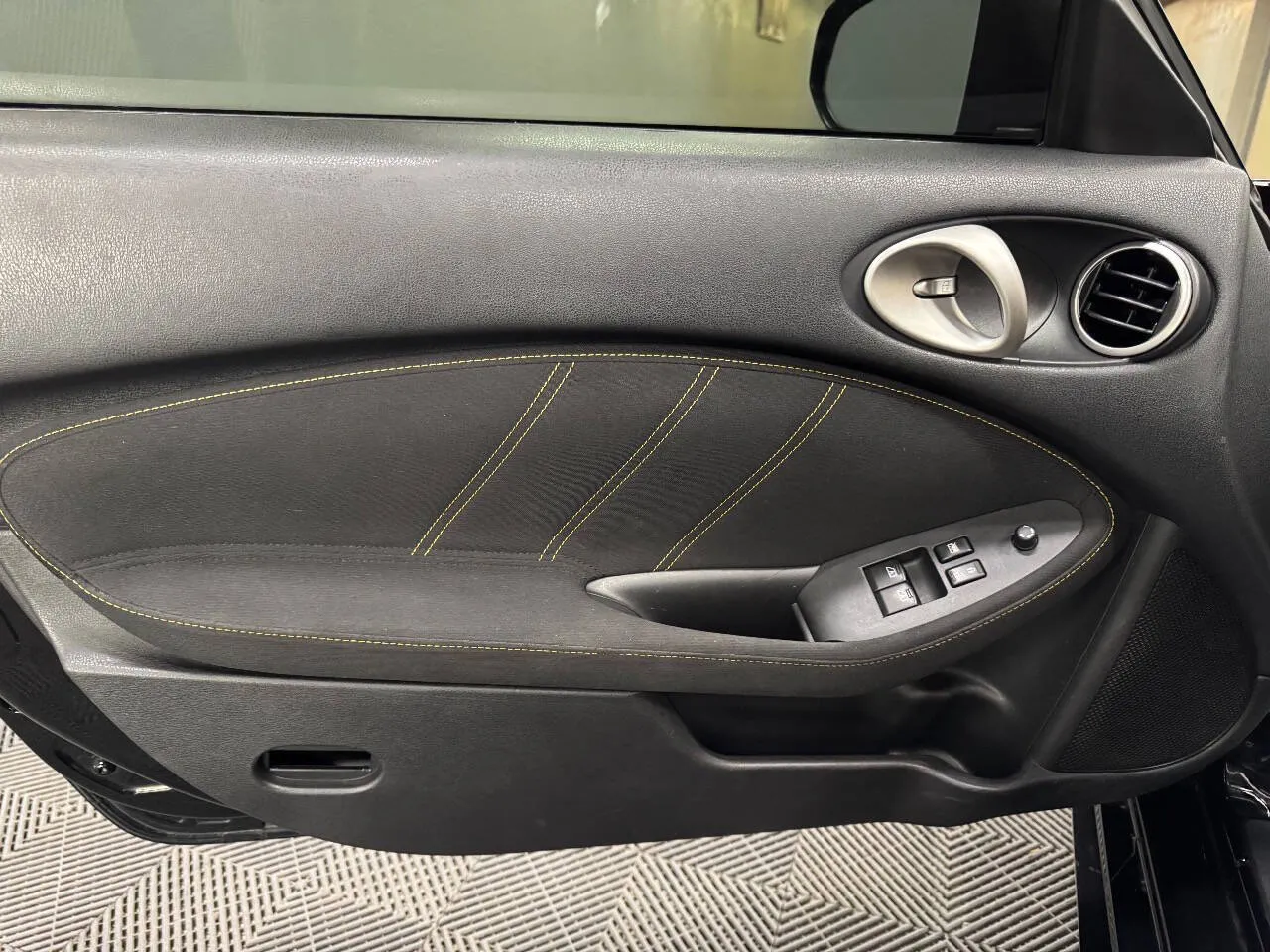2019 Nissan 370Z Base photo 39