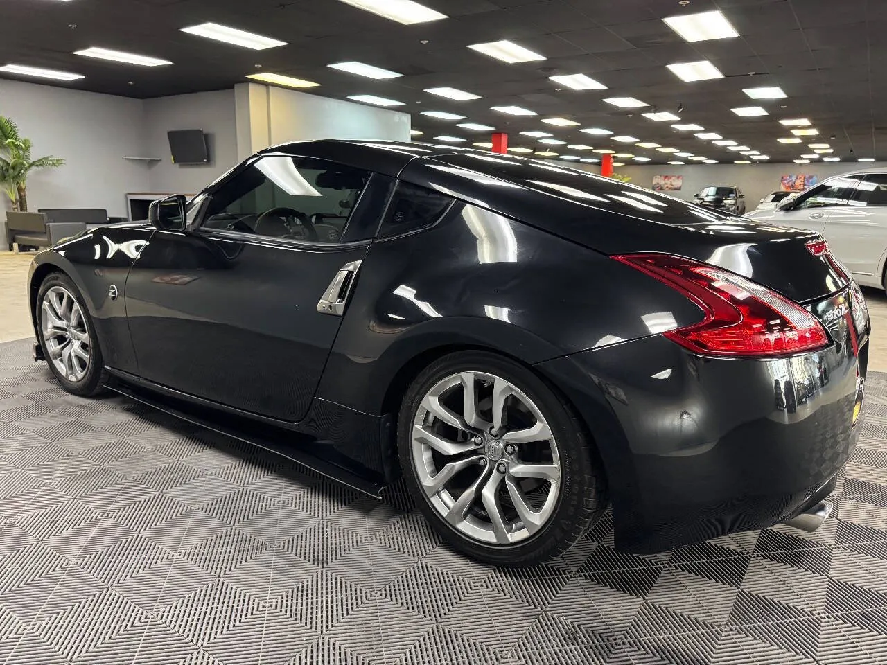 2019 Nissan 370Z Base photo 4