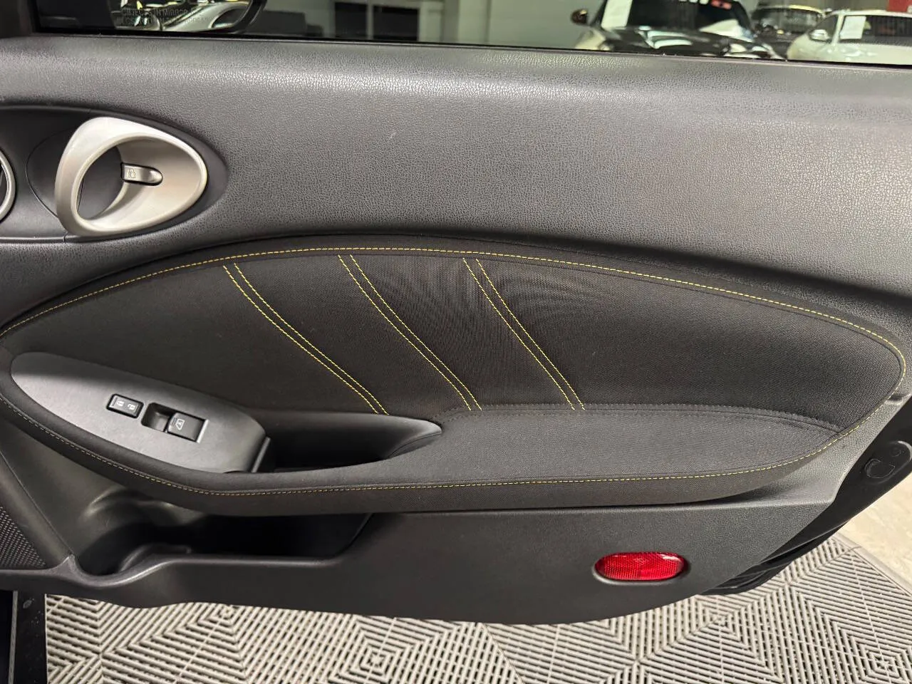 2019 Nissan 370Z Base photo 14