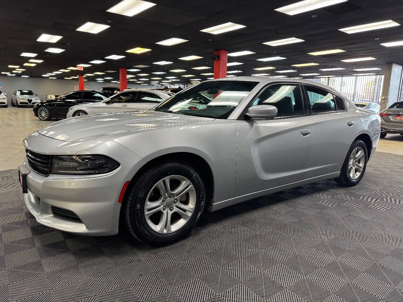 2021 Dodge Charger SXT photo 3