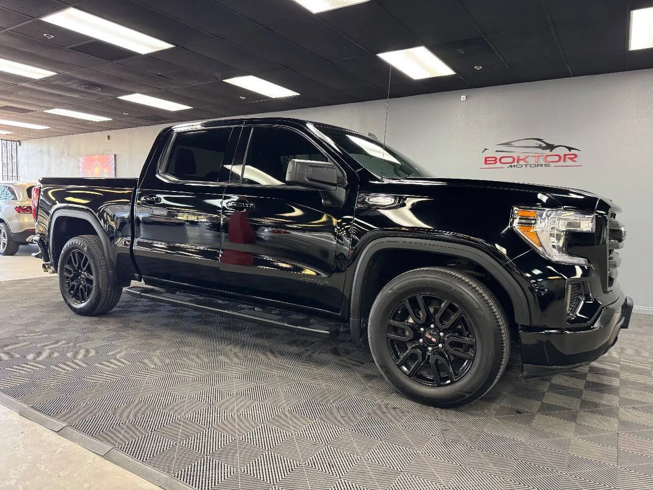 Black 2020 GMC Sierra 1500 Elevation 4x2 4dr Crew Cab 5.8 ft. SB for sale in Las Vegas, NV