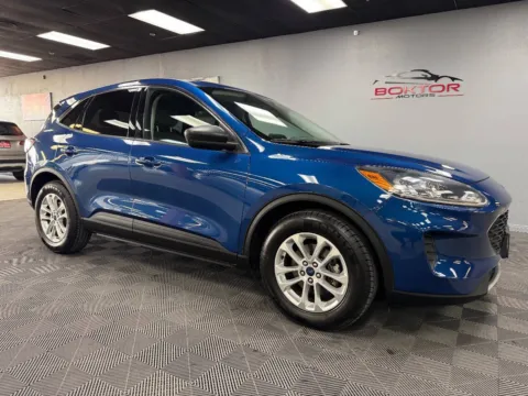 Blue 2022 Ford Escape SE 4dr SUV for sale in Las Vegas, NV