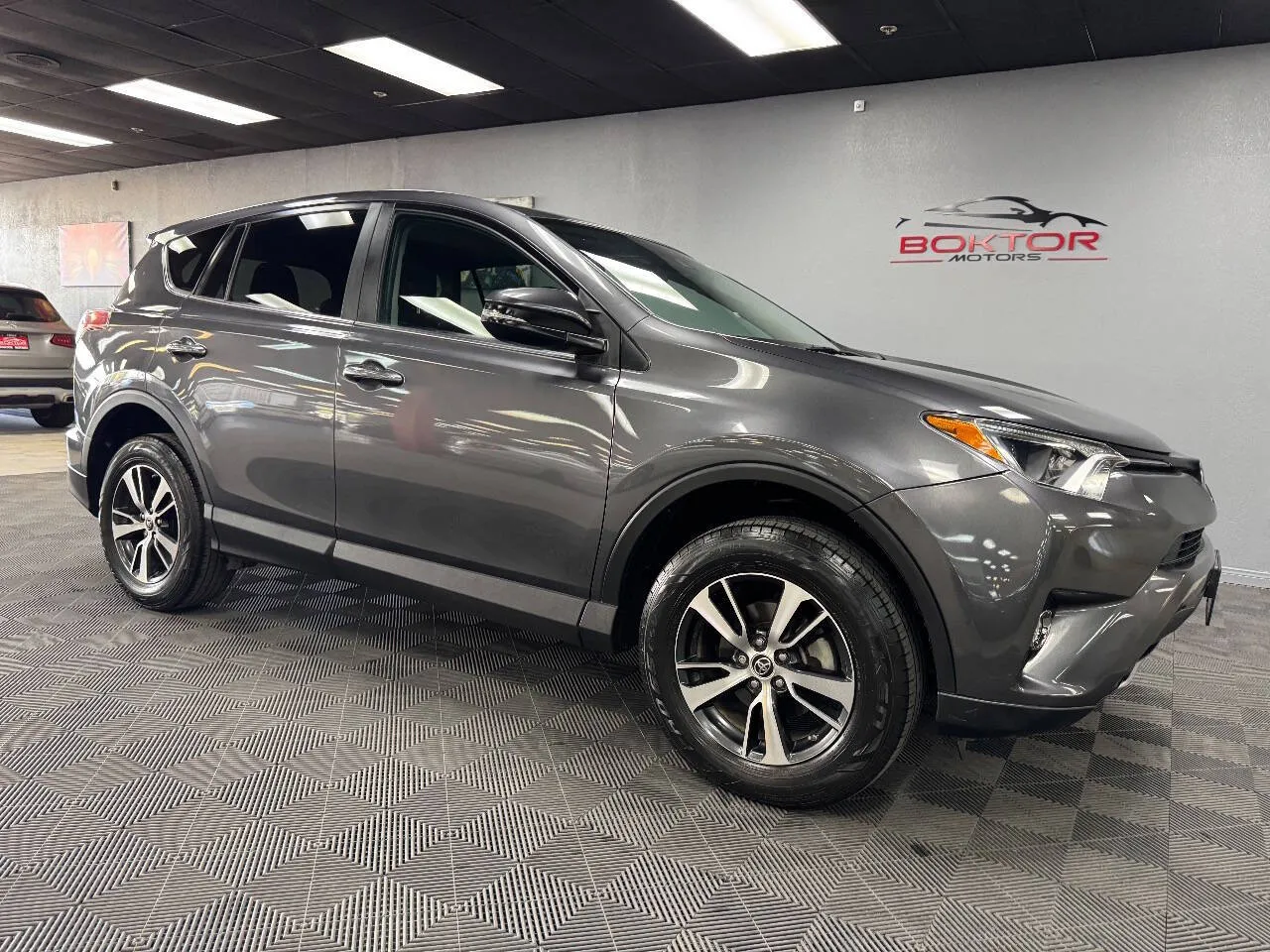 Gray 2018 Toyota RAV4 XLE 4dr SUV for sale in Las Vegas, NV