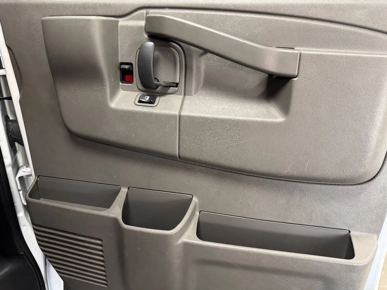 2023 Chevrolet Express Cargo 2500 Van photo 26