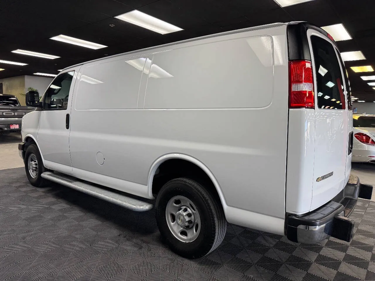 2023 Chevrolet Express Cargo 2500 Van photo 16
