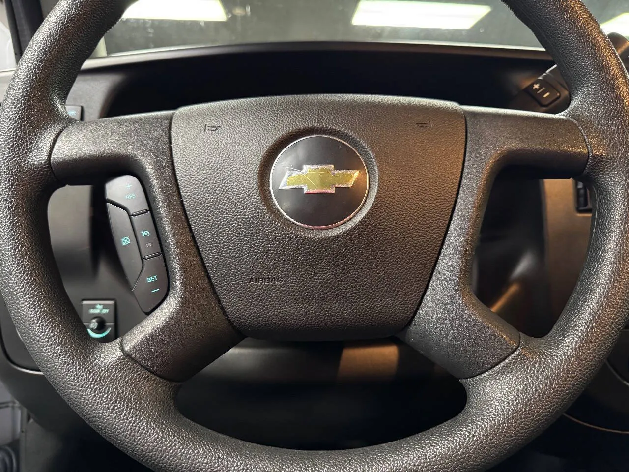 2023 Chevrolet Express Cargo 2500 Van photo 33