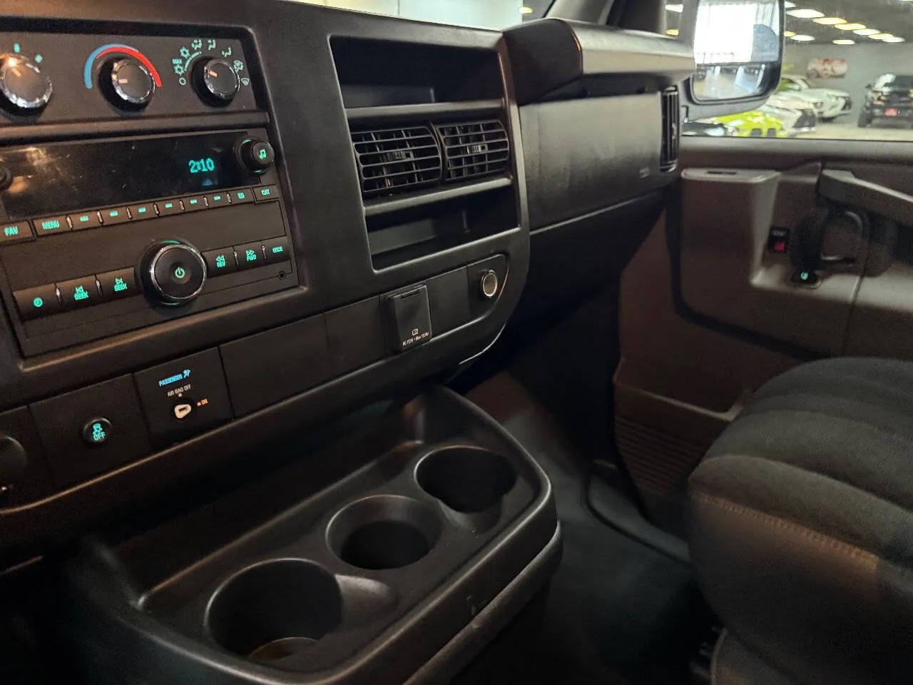2023 Chevrolet Express Cargo 2500 Van photo 34