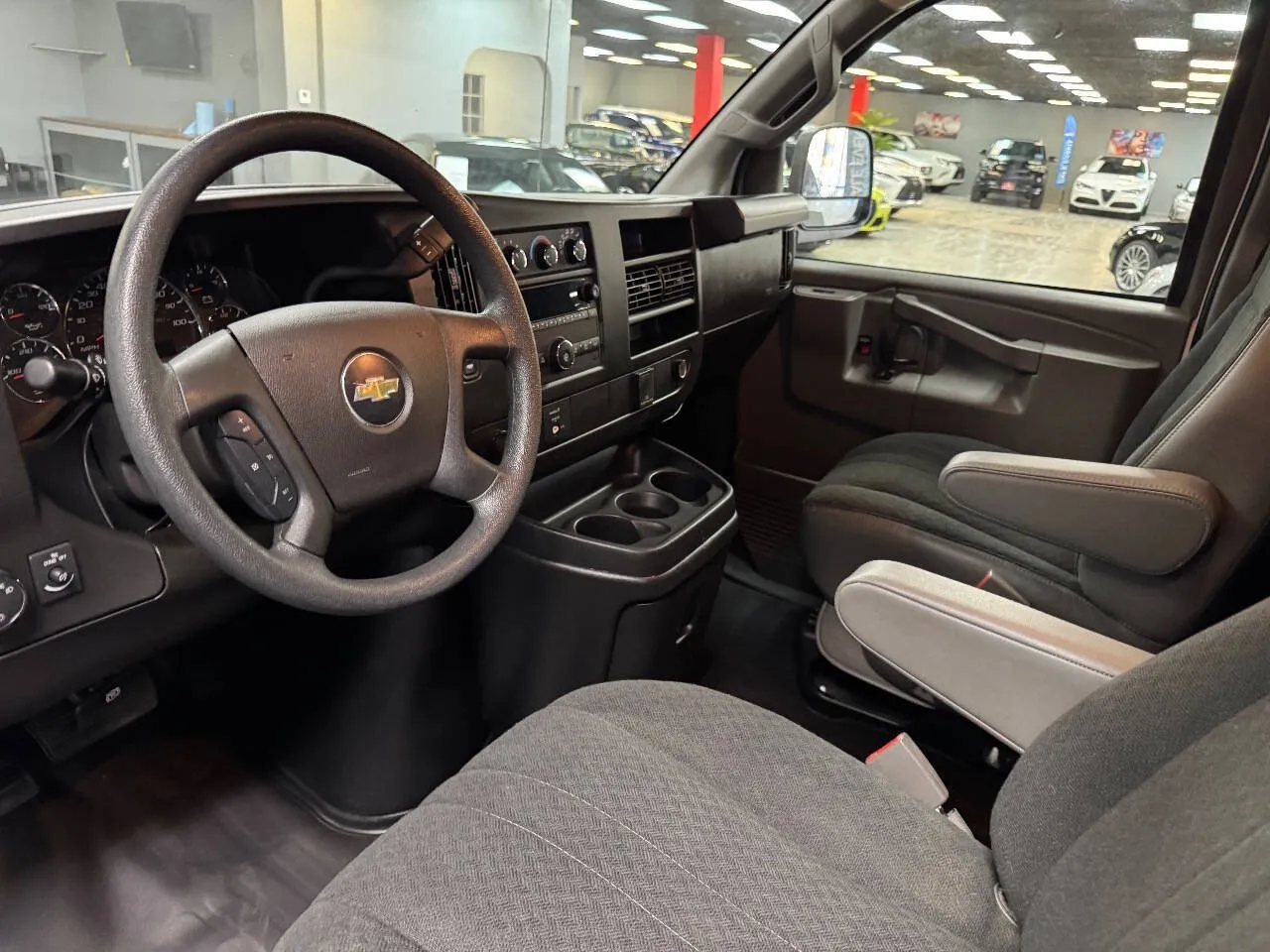 2023 Chevrolet Express Cargo 2500 Van photo 23