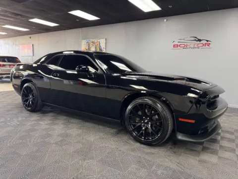 Photos of 2018 Dodge Challenger SXT 2dr Coupe for sale in Las Vegas, NV at Boktor Motors