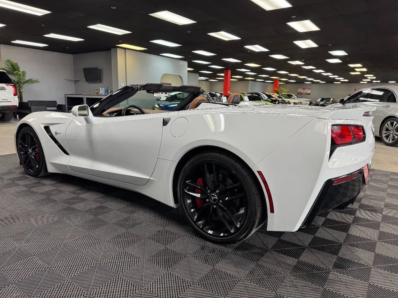 2014 Chevrolet Corvette Stingray Z51 Convertible 3LT photo 32